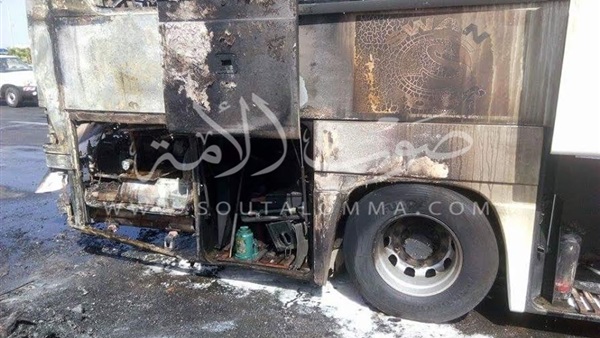 بالصور.. تفحم أتوبيس سياحي بشرم الشيخ بالصور.. تفحم أتوبيس سياحي بشرم الشيخ