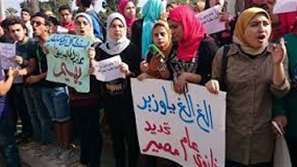 طلاب الثانوية لـ«التعليم»:«بالطول بالعرض هنجيب قرراتكم الأرض»