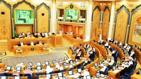 «الشورى السعودي» يدرس فرض رسوم على التحويلات النقدية للأجانب