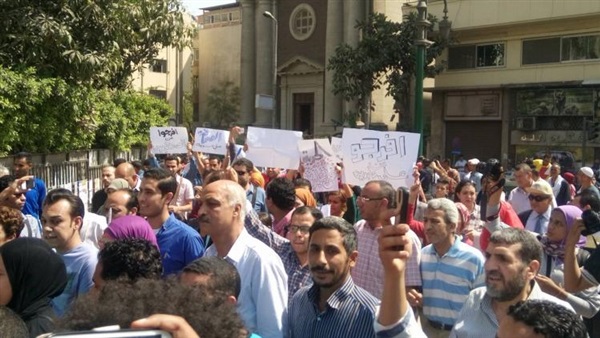 غدا.. مسيرة حاشدة من «الصحفيين» إلى «محكمة عابدين» لدعم «قلاش» غدا.. مسيرة حاشدة من «الصحفيين» إلى «محكمة عابدين» لدعم «قلاش»