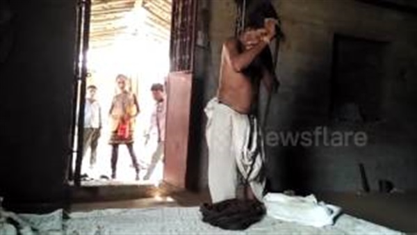 بالفيديو.. تعرف على صاحب أطول شعر في العالم بالفيديو.. تعرف على صاحب أطول شعر في العالم