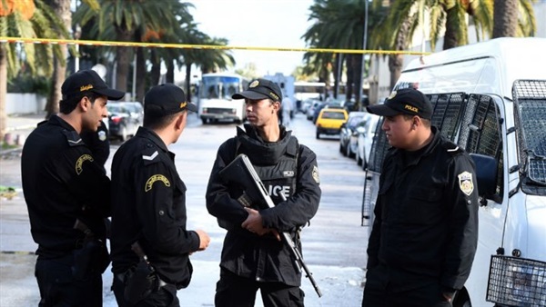 تونس تعلن حظر التجوال في منطقة دوز بعد مصرع شاب تونس تعلن حظر التجوال في منطقة دوز بعد مصرع شاب