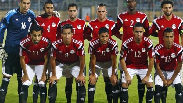 سفير مصر في تنزانيا يهنئ المنتخب بعد التأهل لـ«أمم إفريقيا» سفير مصر في تنزانيا يهنئ المنتخب بعد التأهل لـ«أمم إفريقيا»