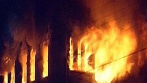 النيران تلتهم 7 منازل بقرية باقور في أسيوط النيران تلتهم 7 منازل بقرية باقور في أسيوط
