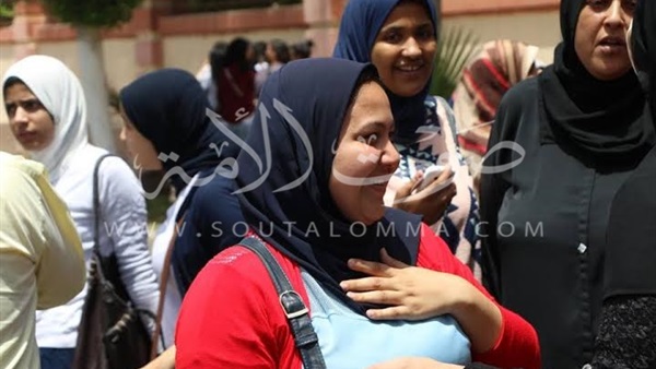 بالصور.. ارتياح بين طلاب الثانوية العامة ببورسعيد لسهولة الامتحان بالصور.. ارتياح بين طلاب الثانوية العامة ببورسعيد لسهولة الامتحان