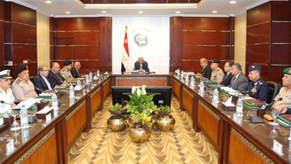ننشر صور اجتماع السيسي بمجلس الدفاع الوطني