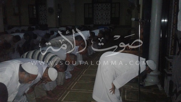 بالصور.. أبناء كفر الشيخ يؤدون صلاة الترويح لليوم الأول بالصور.. أبناء كفر الشيخ يؤدون صلاة الترويح لليوم الأول
