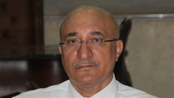 المصري يحصل علي توقبع فريد شوقي المصري يحصل علي توقبع فريد شوقي