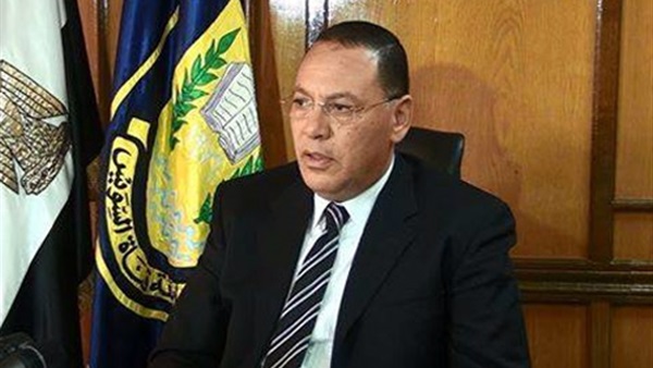 رئيس جامعة قناة السويس يتفقد لجان امتحانات أخر العام رئيس جامعة قناة السويس يتفقد لجان امتحانات أخر العام