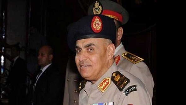 وزير الدفاع يتناول الإفطار مع مقاتلى الجيش الثانى الميدانى وزير الدفاع يتناول الإفطار مع مقاتلى الجيش الثانى الميدانى