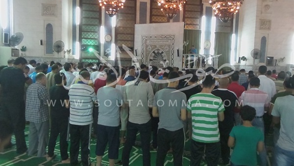 بالصور.. رفع شعائر صلاة المغرب بمسجد «سيدي عبد الرحيم القناوي» بالصور.. رفع شعائر صلاة المغرب بمسجد «سيدي عبد الرحيم القناوي»