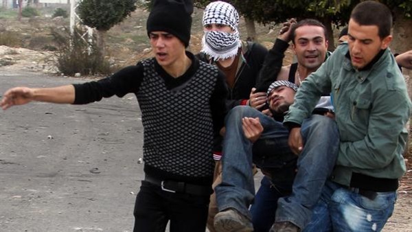 إصابة 28 فلسطينيا برصاص جنود الإحتلال والمستوطنين
