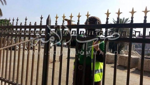 بالصور.. شباب من اجل القناطر تقوم بطلاء سور كوبرى محمد على الاثرى بالصور.. شباب من اجل القناطر تقوم بطلاء سور كوبرى محمد على الاثرى