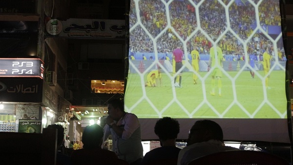 بالصور.. «يورو 2016» تسحب البساط من مسلسلات رمضان على المقاهي
