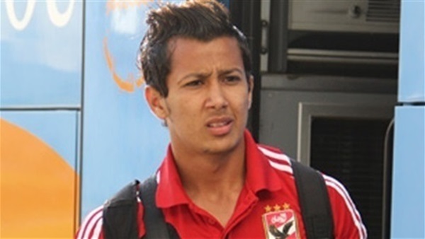 «مهاجم الأهلي» يغيب عن مباراة المصري بسبب عملية جراحية