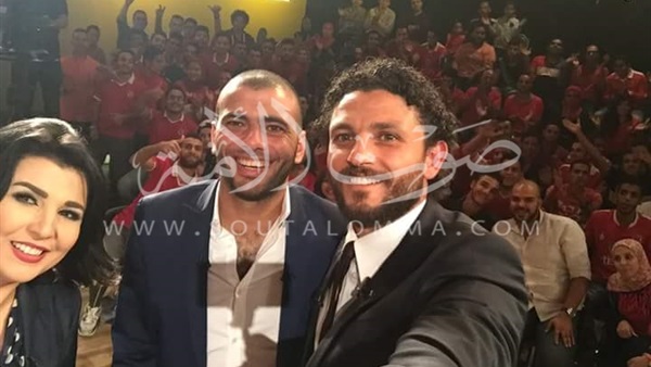 بالصور .. متعب وغالي يلتقطان "سيلفي" مع مني الشاذلي بالصور .. متعب وغالي يلتقطان "سيلفي" مع مني الشاذلي