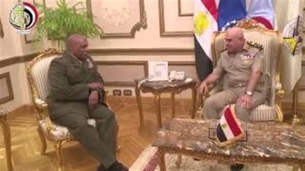 بالفيديو.. صدقي صبحي يلتقي مع مدير وكالة مخابرات الدفاع الأمريكي بالفيديو.. صدقي صبحي يلتقي مع مدير وكالة مخابرات الدفاع الأمريكي