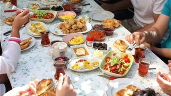 5 نصائح للاستمتاع بوجبات رمضان مع «الرجيم» 