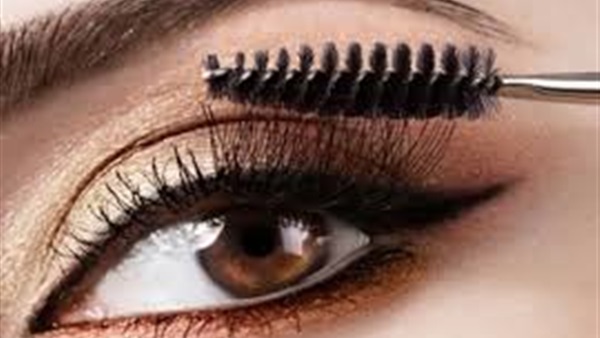خبراء تجميل: «الماسكارا» لها وظائف صحية خبراء تجميل: «الماسكارا» لها وظائف صحية