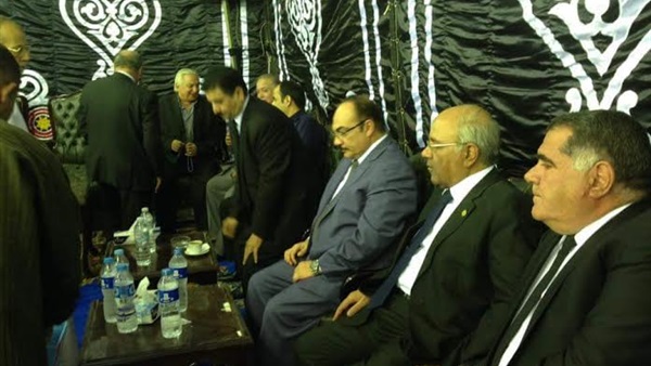 بالصورة.. محافظ القليوبية يشارك فى جنازة نجل النائب سيد حماد بالصورة.. محافظ القليوبية يشارك فى جنازة نجل النائب سيد حماد