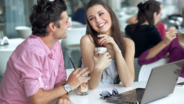 10 حيل تجعل زوجكِ يعود إلى المنزل سريعًا 10 حيل تجعل زوجكِ يعود إلى المنزل سريعًا