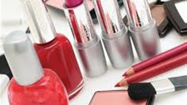 10 استخدامات غير تقليدية لأدوات التجميل
