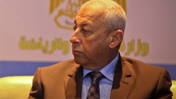 محافظ أسوان يقرر بدء العمل بنظام العداد لسيارات التاكسى الحديثة محافظ أسوان يقرر بدء العمل بنظام العداد لسيارات التاكسى الحديثة
