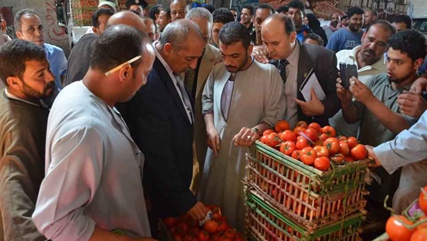 «حبشي» يعلن حملة مكبرة لضبط الأسعار داخل أسواق مدينة بيلا بكفر الشيخ