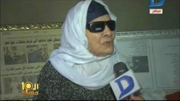 بالفيديو.. الحاجة زينب: «لو عندي حلق تاني كنت اتبرعت بيه» بالفيديو.. الحاجة زينب: «لو عندي حلق تاني كنت اتبرعت بيه»
