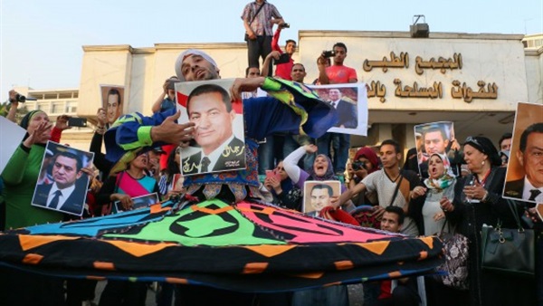 بالصور.. أنوثة شقيق المطربة أحلام تثير الجدل بـ«إنستجرام» بالصور.. أنوثة شقيق المطربة أحلام تثير الجدل بـ«إنستجرام»