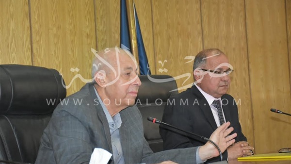 بالفيديو والصور..محافظ أسوان يلتقي وفد مشروع تطوير الخدمات الحكومية بالفيديو والصور..محافظ أسوان يلتقي وفد مشروع تطوير الخدمات الحكومية