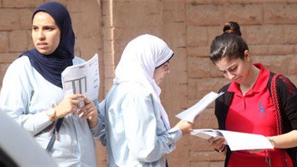 10 حالات إغماء بلجان «الكيمياء» في المنوفية 10 حالات إغماء بلجان «الكيمياء» في المنوفية