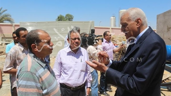 بالصور.. محافظ السويس يتفقد محطة مياه غرب نفق الجناين بالصور.. محافظ السويس يتفقد محطة مياه غرب نفق الجناين