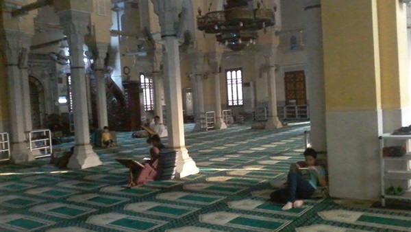 بالصور.. بدء توافد الصائمين علي مسجد ناصر فى القليوبية بالصور.. بدء توافد الصائمين علي مسجد ناصر فى القليوبية