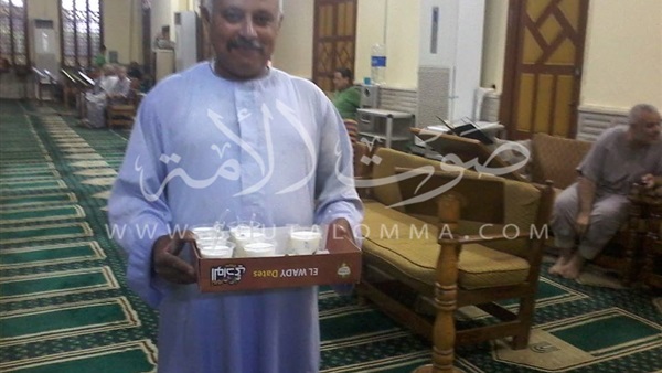 بالصور.. بدء تجهيز الإفطار للصائمين بمسجد ناصر في بنها بالصور.. بدء تجهيز الإفطار للصائمين بمسجد ناصر في بنها