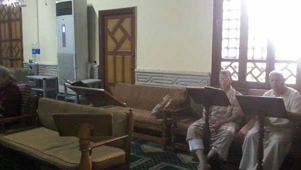 بالصور.. إقبال الصائمون على موائد الرحمن بمسجد ناصر في القليوبية