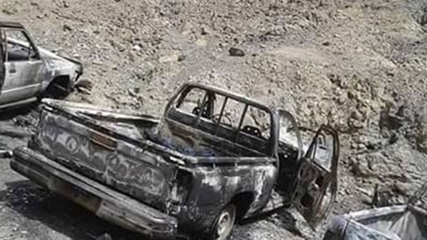 بالصور.. تدمير37 سيارة لمنقبين غير شرعيين بجبال البحر الأحمر بالصور.. تدمير37 سيارة لمنقبين غير شرعيين بجبال البحر الأحمر