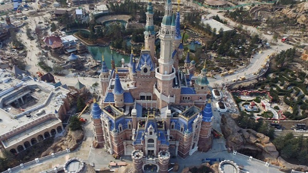 ديزني لاند شنجهاي تفتح أبوابها رسميا لاستقبال الجماهير