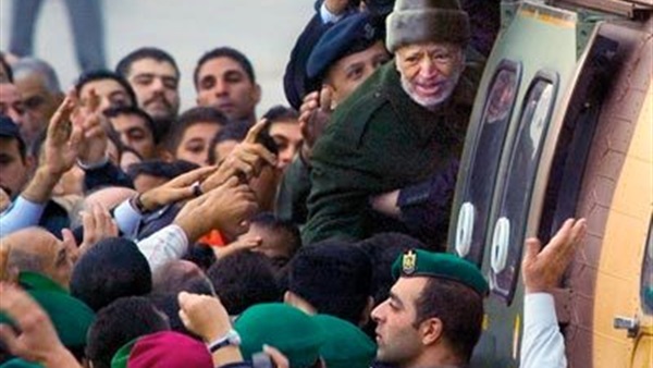 القضاء الفرنسي يرجىء إصدار قراره بشأن التحقيق حول وفاة عرفات