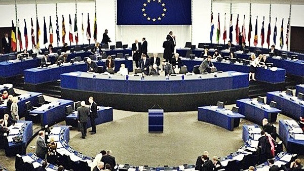 الاتحاد الأوروبي يعفي أيرلندا وسلوفينيا وقبرص الرومية من "إجراءات العجز المفرط"