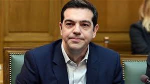 رئيس وزراء اليونان يهدي بان كي مون سترة نجاة