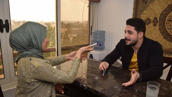 الإعلامي خليل جمال حامل لقب «مذيع العرب» : سأكون سعيد جداً بتقديمي الموسم الثاني من «مذيع العرب» .. ولو هتلكم عن السياسة «هتحبس»