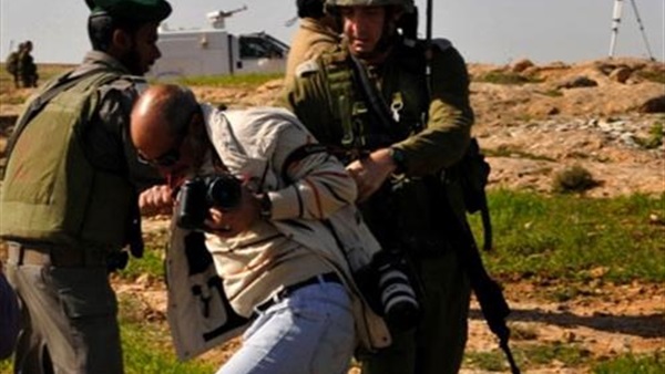 ارتفاع عدد الصحفيين الفلسطينيين المعتقلين إلى 22 أسيرًا ارتفاع عدد الصحفيين الفلسطينيين المعتقلين إلى 22 أسيرًا