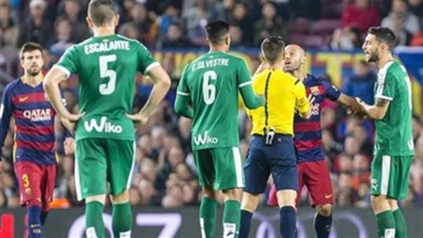 نجم برشلونة مهدد بالغياب عن الكلاسيكو الإسباني نجم برشلونة مهدد بالغياب عن الكلاسيكو الإسباني