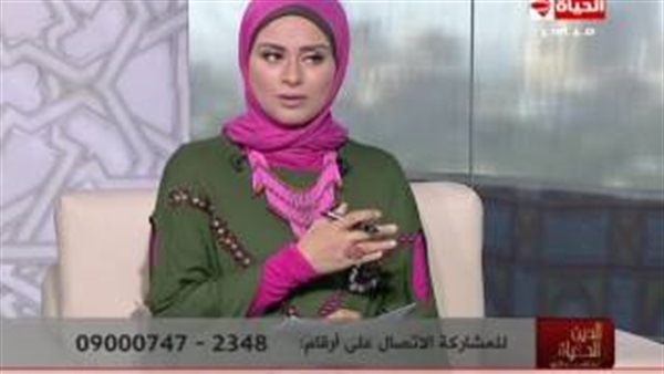 بالفيديو.. سيدة تبكي بسبب إتهام شقيقتها لها بممارسة الرذيلة بالفيديو.. سيدة تبكي بسبب إتهام شقيقتها لها بممارسة الرذيلة
