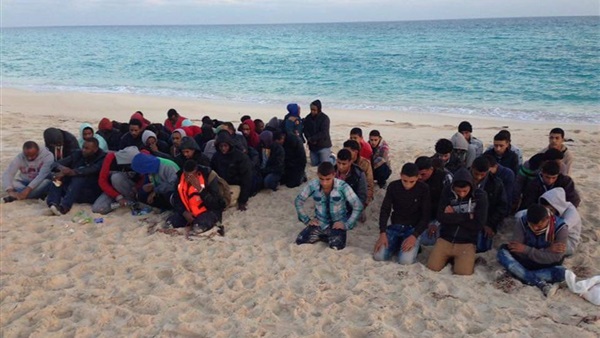 إحباط محاولة هجرة غير شرعية لـ70 شخصًا إلى إيطاليا بالأسكندرية إحباط محاولة هجرة غير شرعية لـ70 شخصًا إلى إيطاليا بالأسكندرية
