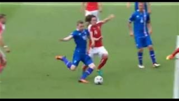 بالفيديو.. أيسلندا تتقدم على النمسا ب«هدف» فى الشوط الأول بالفيديو.. أيسلندا تتقدم على النمسا ب«هدف» فى الشوط الأول