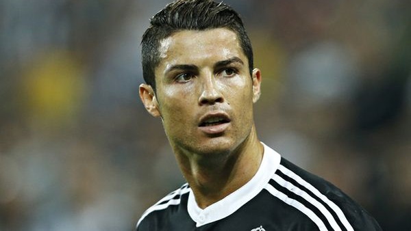كريستيانو رونالدو يهدد رقم بلاتيني التاريخي باليورو كريستيانو رونالدو يهدد رقم بلاتيني التاريخي باليورو