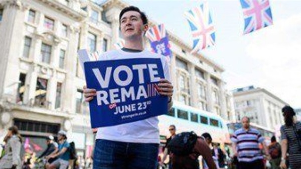 البريطانيون يبدأون في تخزين العملات الأجنبية قبل استفتاء الأوروبي