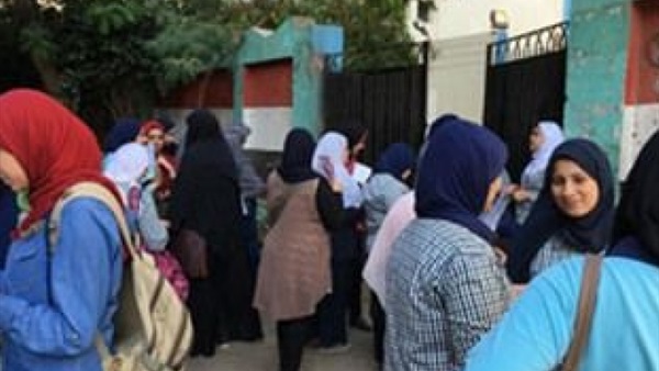 ضبط طالب سرب امتحانات «الفرنساوي» بسوهاج